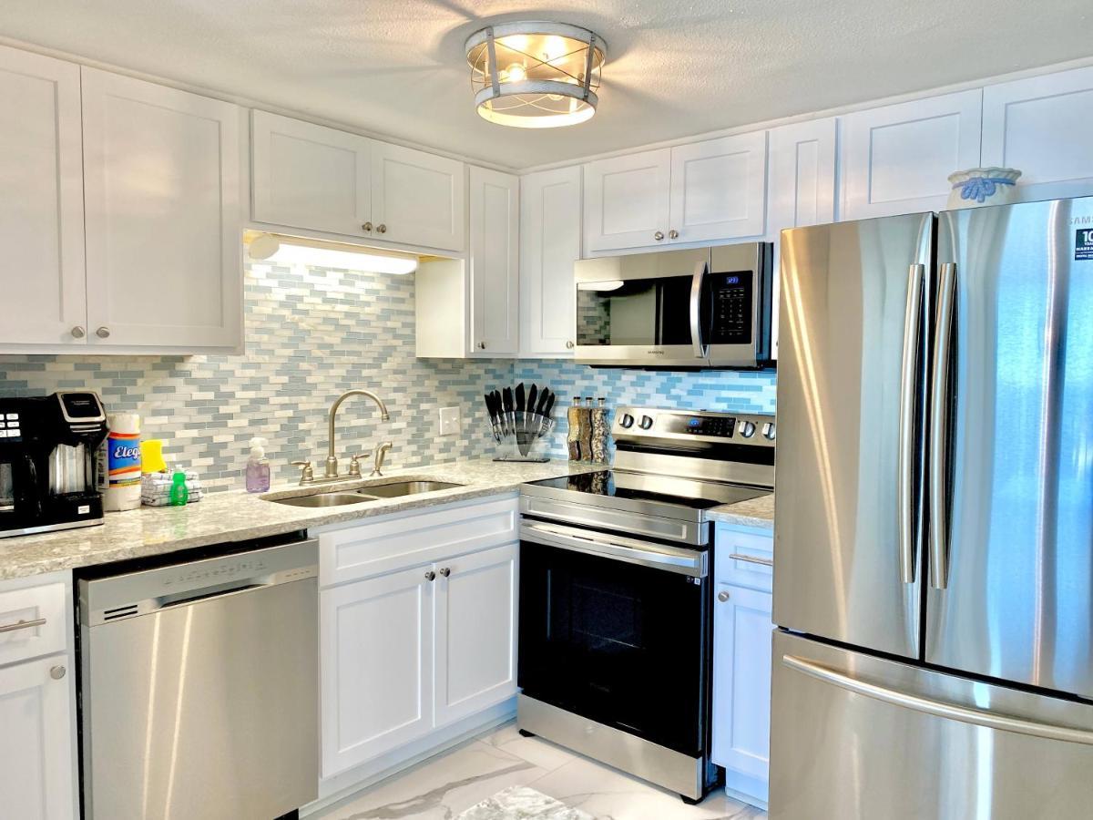 Island Winds East 202 By Albvr - Beautifully Renovated Beachfront Condo & Steps Away From Hangout & More! Gulf Shores Eksteriør bilde