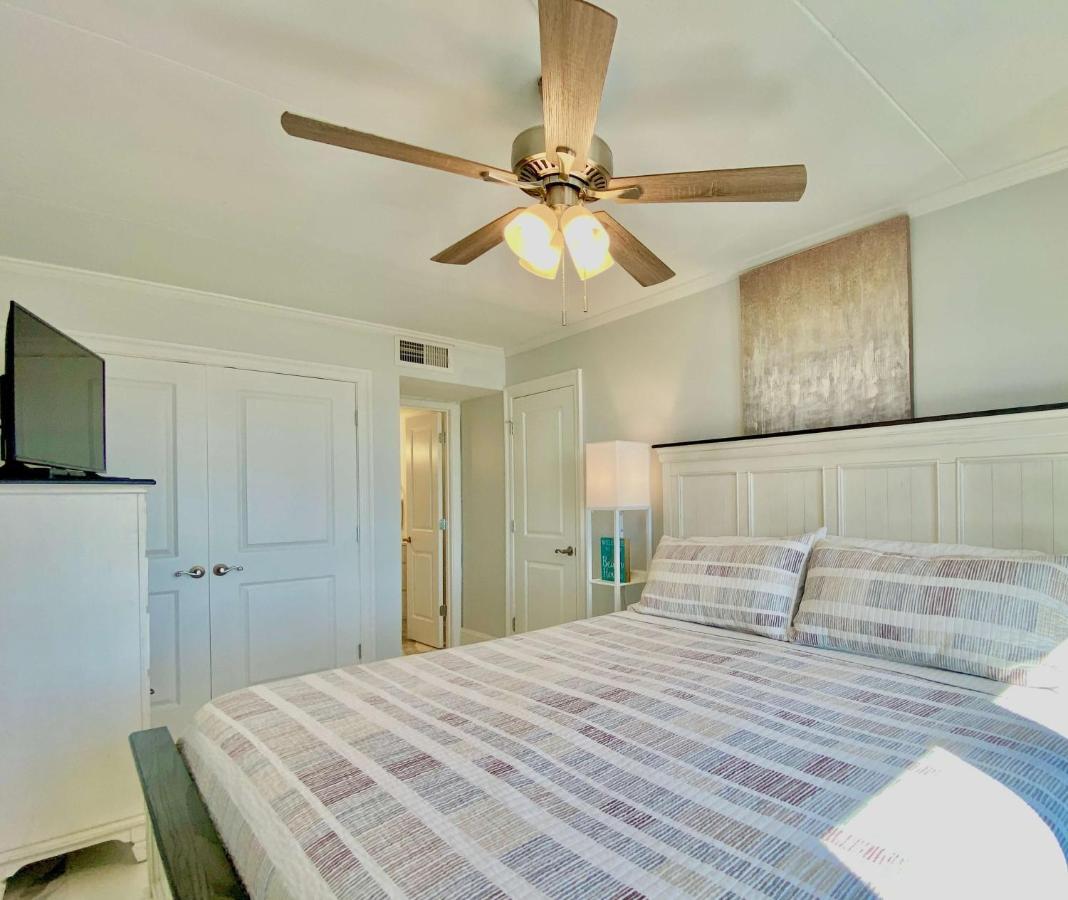 Island Winds East 202 By Albvr - Beautifully Renovated Beachfront Condo & Steps Away From Hangout & More! Gulf Shores Eksteriør bilde