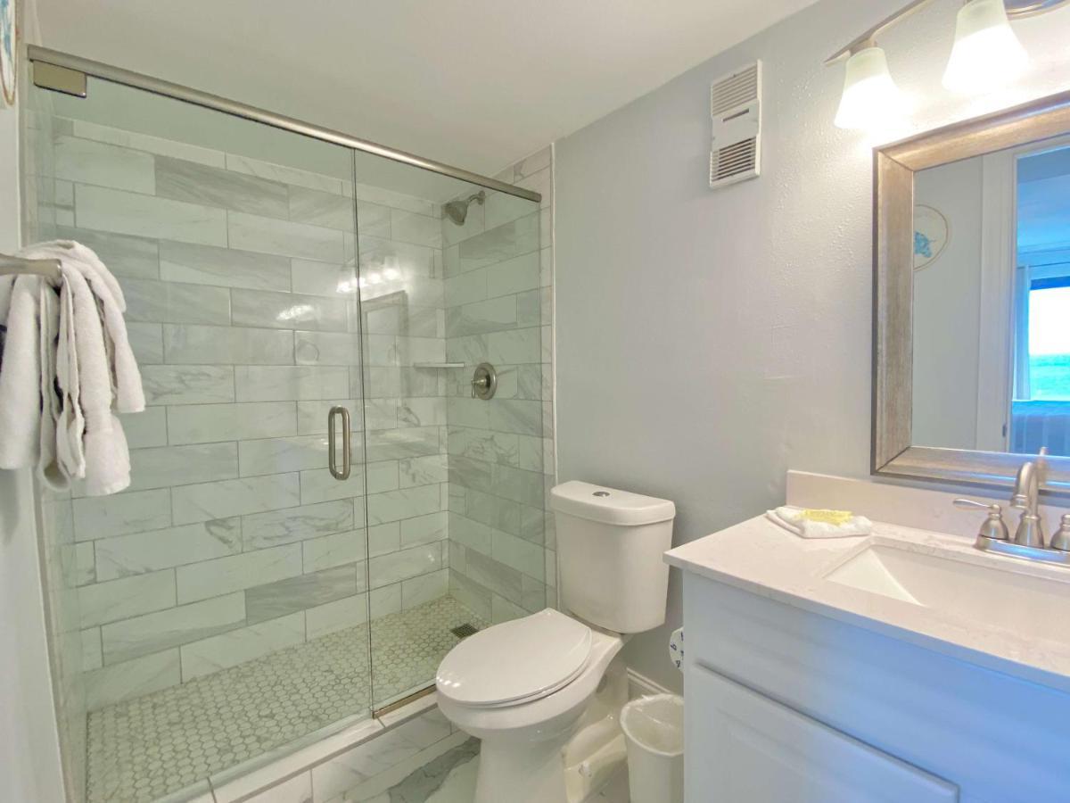 Island Winds East 202 By Albvr - Beautifully Renovated Beachfront Condo & Steps Away From Hangout & More! Gulf Shores Eksteriør bilde